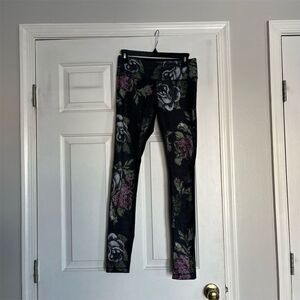 Lululemon Women's M Floral Print Wunder Under Leggings Yoga Running